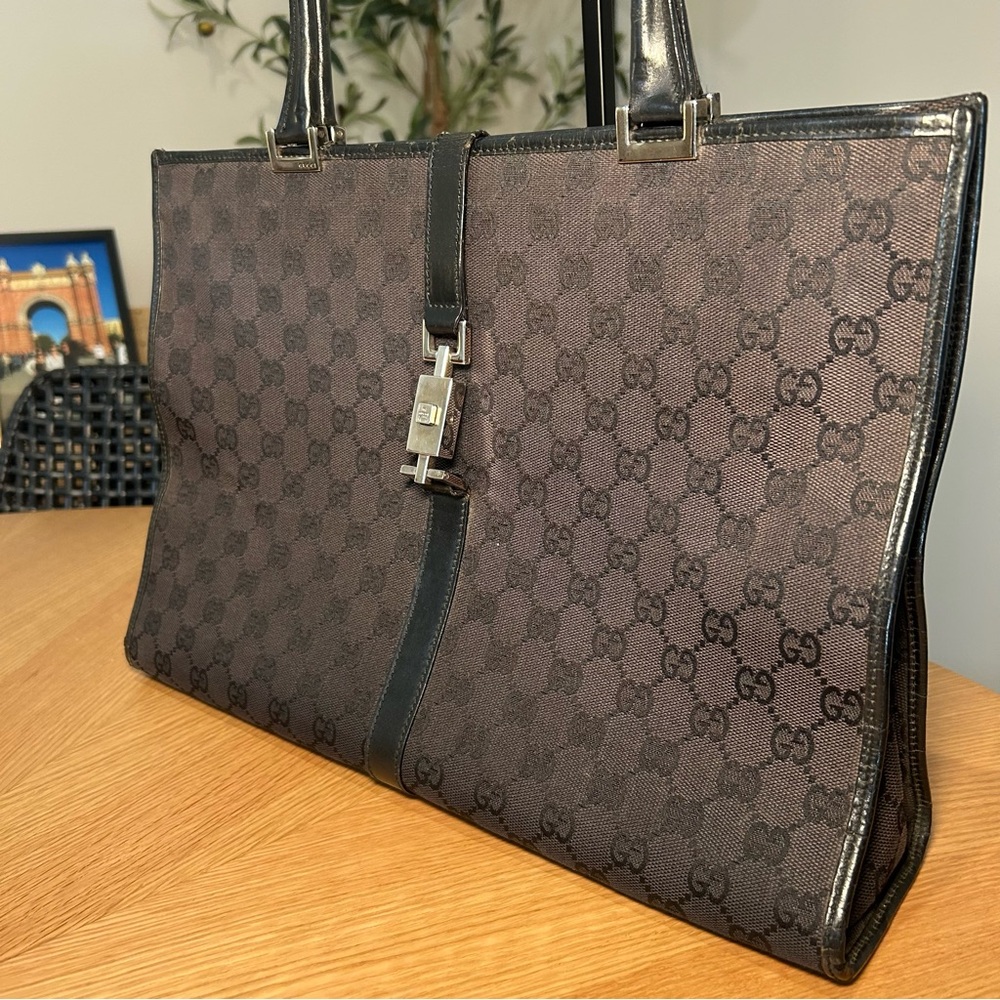 Gucci GG Canvas Jackie Shoulder Bag - Picture 2 of 16